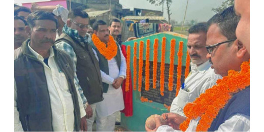 कल्याणपुर क्षेत्र में हम बिछा रहे सड़कों का जाल : मनोज